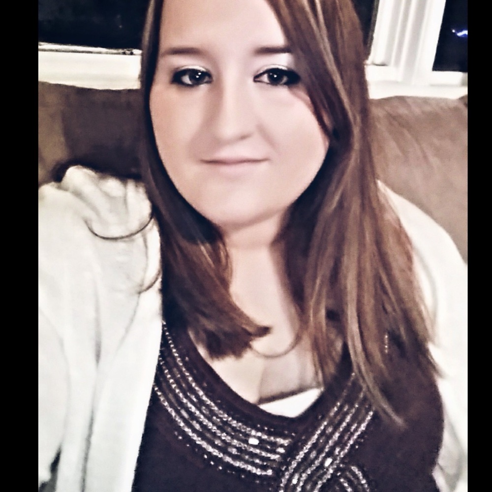 Meet your Posher, Dee